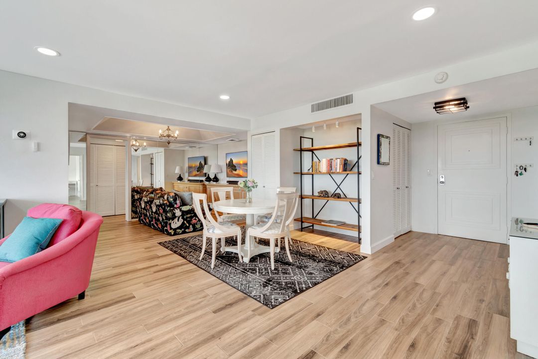 Active With Contract: $4,000 (2 beds, 2 baths, 1498 Square Feet)