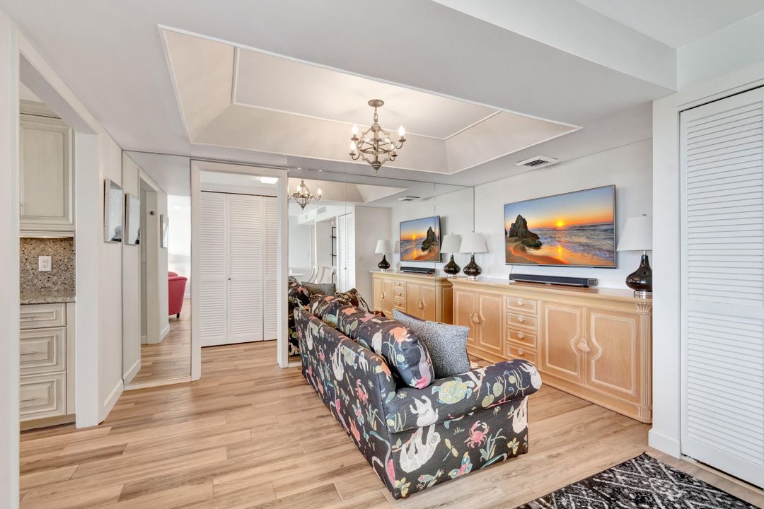 Active With Contract: $4,000 (2 beds, 2 baths, 1498 Square Feet)