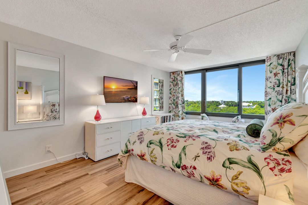 Active With Contract: $4,000 (2 beds, 2 baths, 1498 Square Feet)