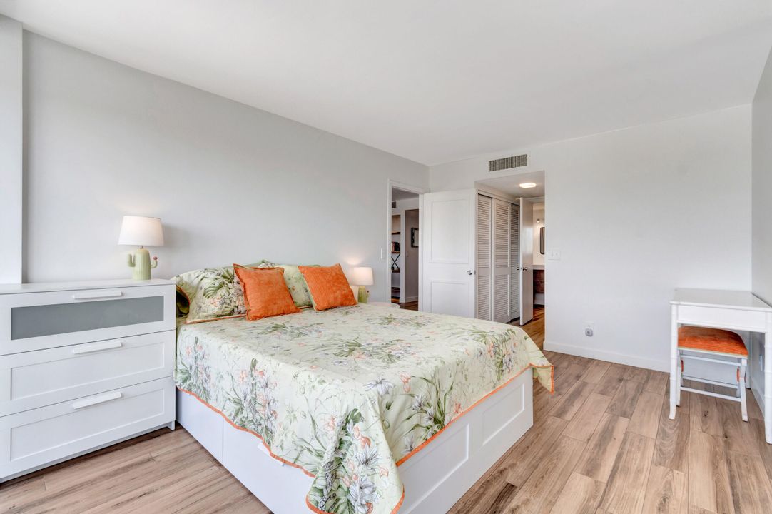 Active With Contract: $4,000 (2 beds, 2 baths, 1498 Square Feet)