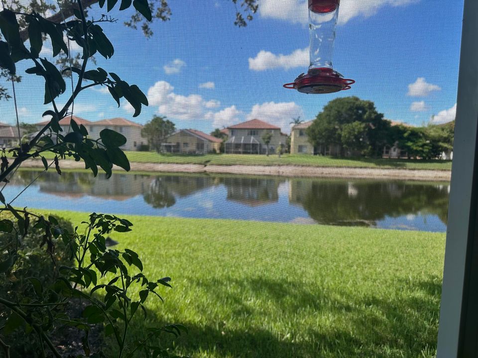 En Venta: $349,900 (3 camas, 2 baños, 1571 Pies cuadrados)