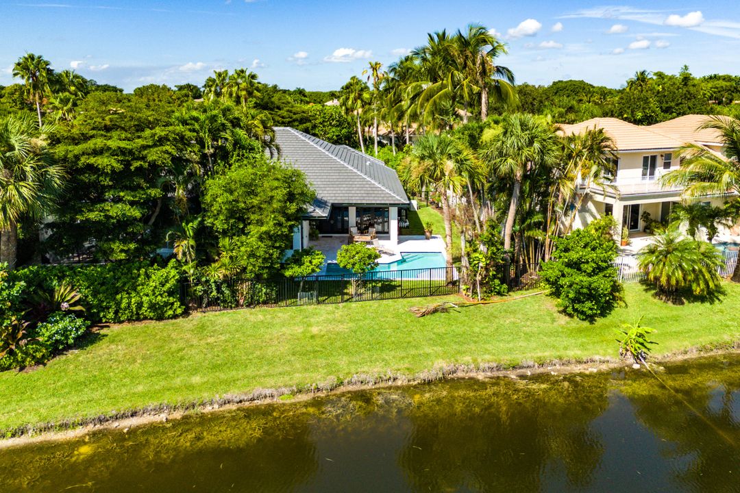 For Sale: $1,870,000 (3 beds, 3 baths, 2017 Square Feet)