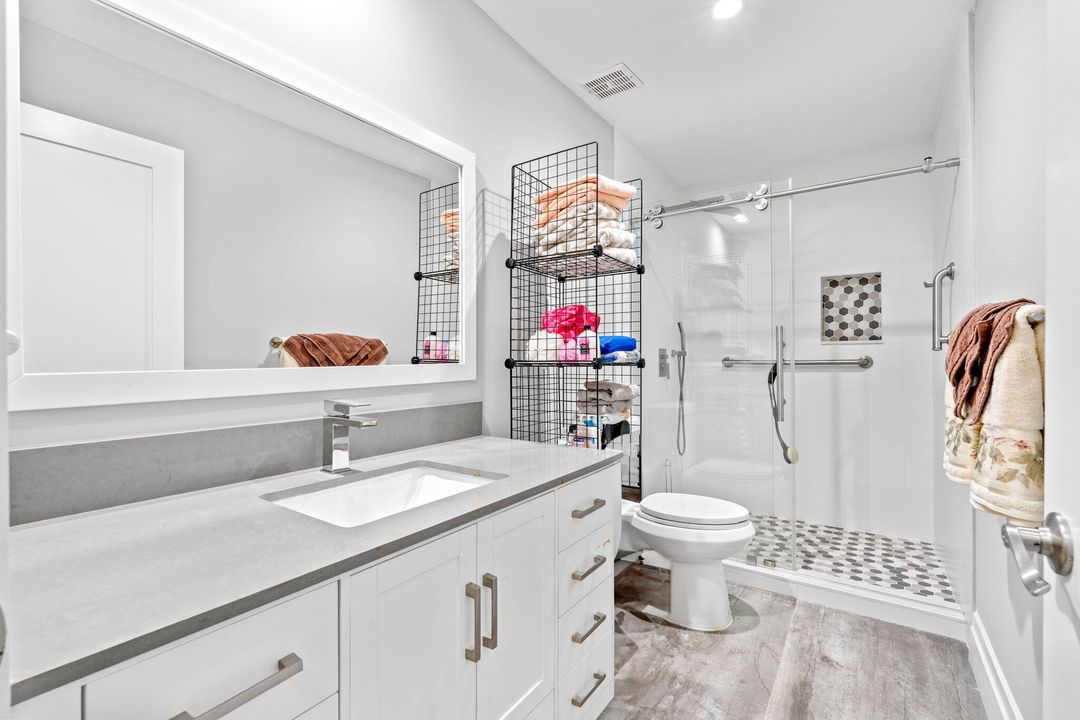 En Venta: $2,150,000 (5 camas, 5 baños, 4584 Pies cuadrados)