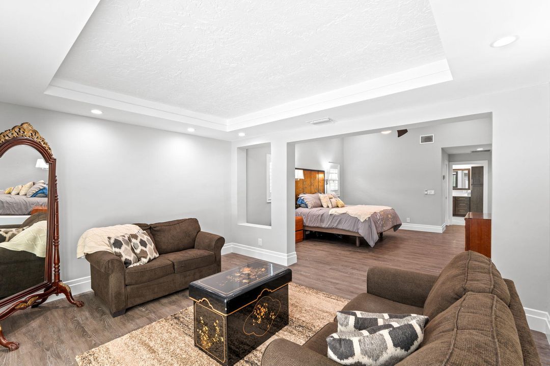 En Venta: $2,150,000 (5 camas, 5 baños, 4584 Pies cuadrados)