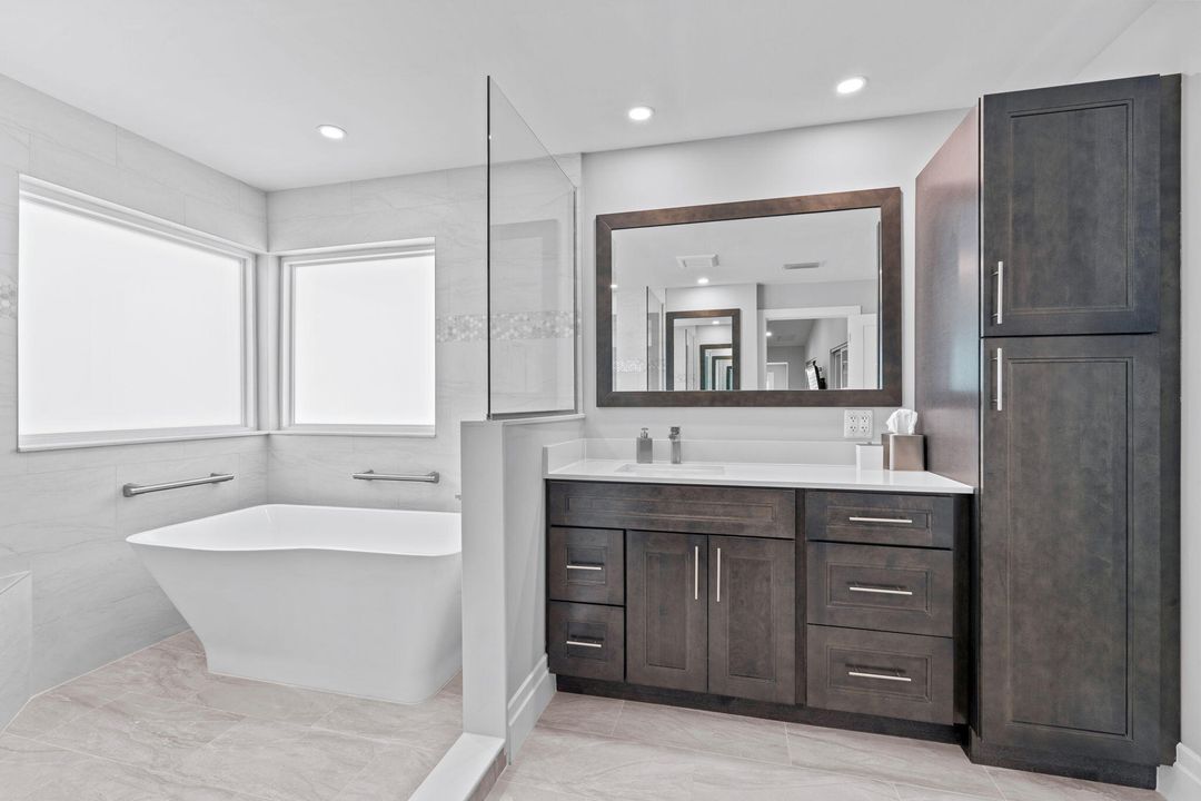 En Venta: $2,150,000 (5 camas, 5 baños, 4584 Pies cuadrados)