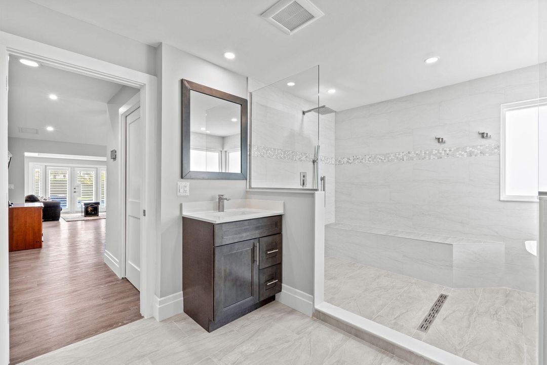 En Venta: $2,150,000 (5 camas, 5 baños, 4584 Pies cuadrados)