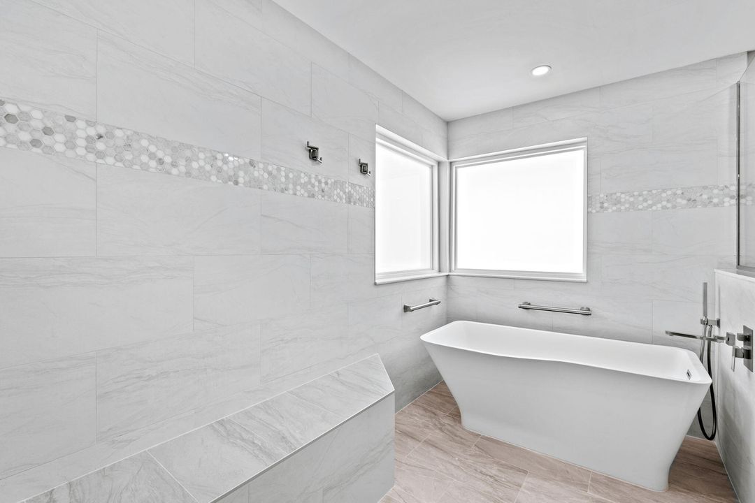 En Venta: $2,150,000 (5 camas, 5 baños, 4584 Pies cuadrados)