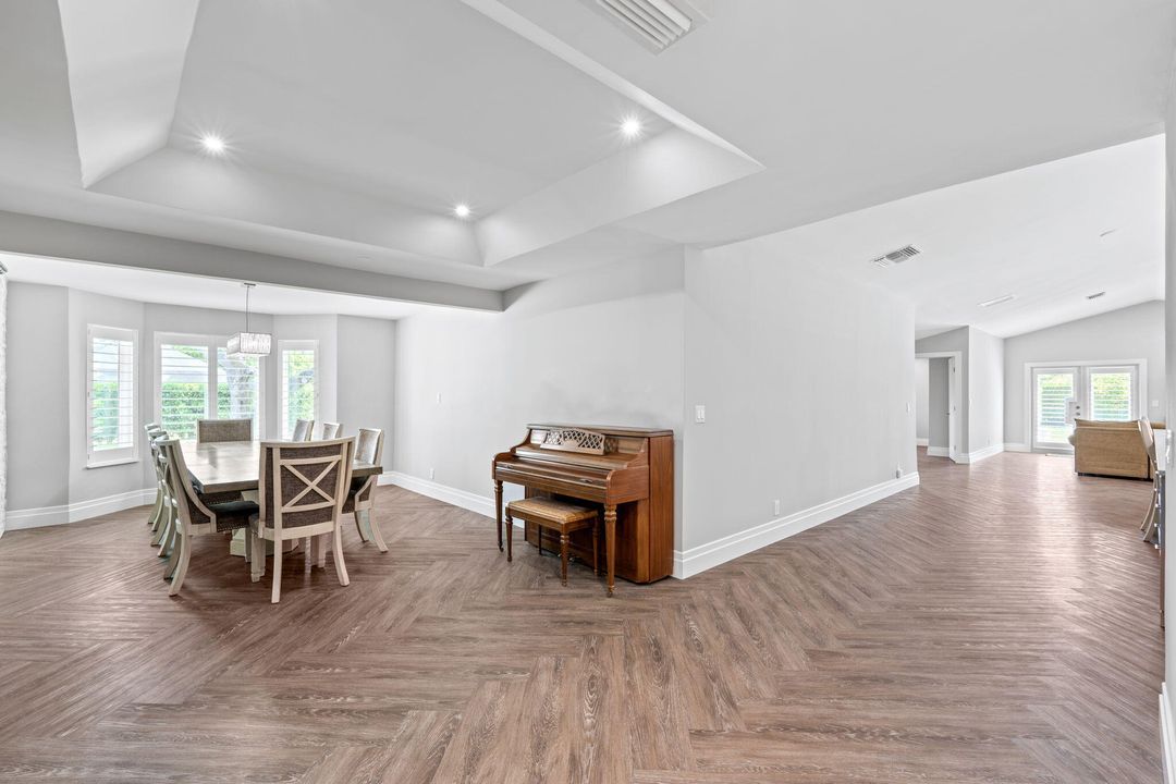 En Venta: $2,150,000 (5 camas, 5 baños, 4584 Pies cuadrados)