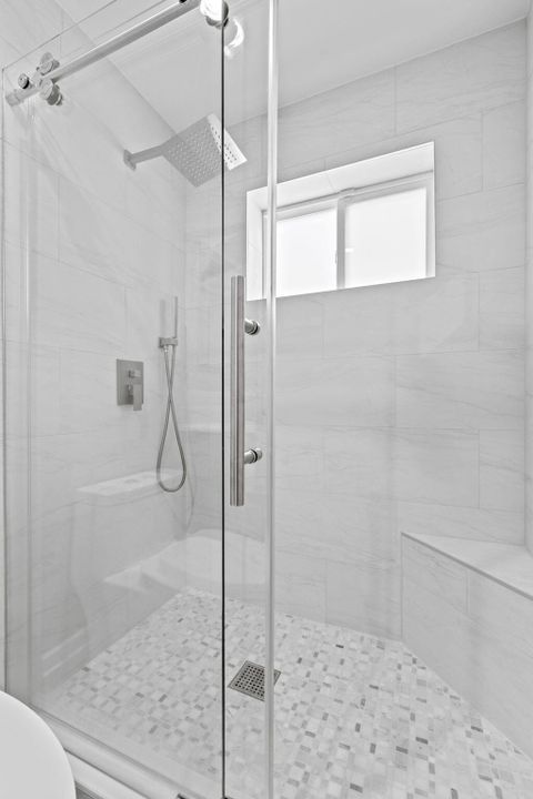 En Venta: $2,150,000 (5 camas, 5 baños, 4584 Pies cuadrados)