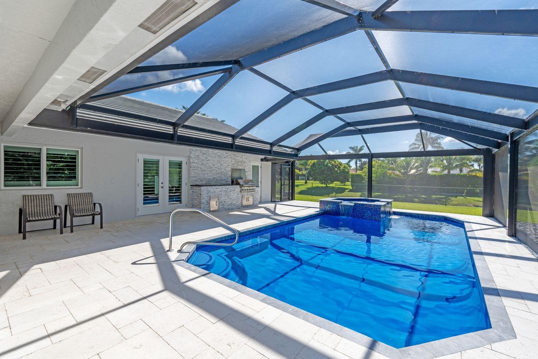 En Venta: $2,150,000 (5 camas, 5 baños, 4584 Pies cuadrados)