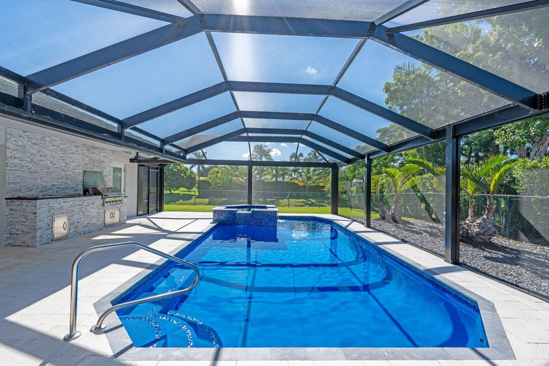 En Venta: $2,150,000 (5 camas, 5 baños, 4584 Pies cuadrados)