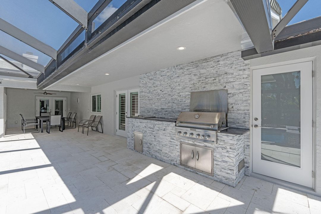 En Venta: $2,150,000 (5 camas, 5 baños, 4584 Pies cuadrados)