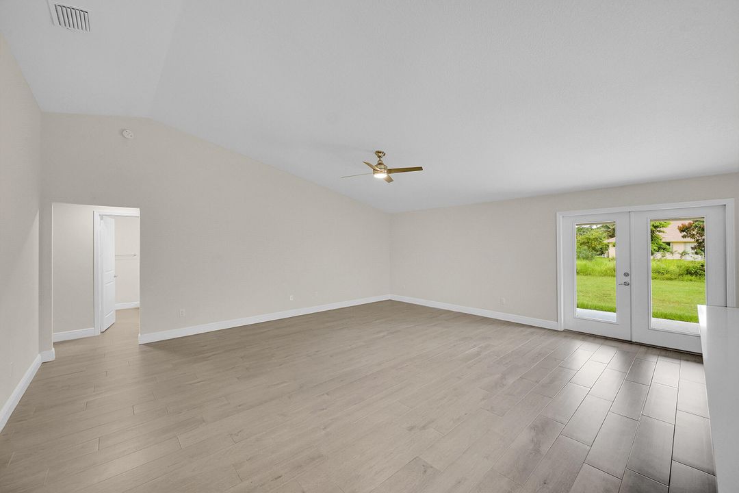 For Sale: $699,990 (4 beds, 2 baths, 2133 Square Feet)