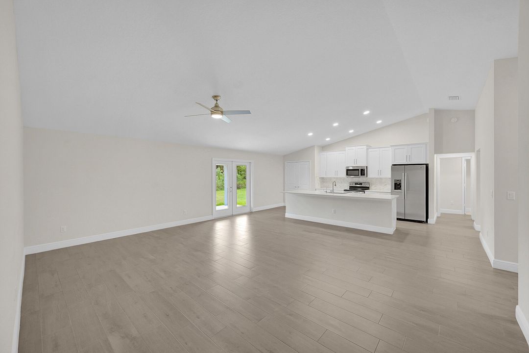 For Sale: $699,990 (4 beds, 2 baths, 2133 Square Feet)