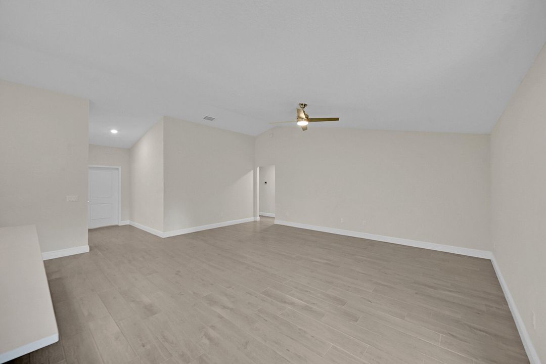 For Sale: $699,990 (4 beds, 2 baths, 2133 Square Feet)