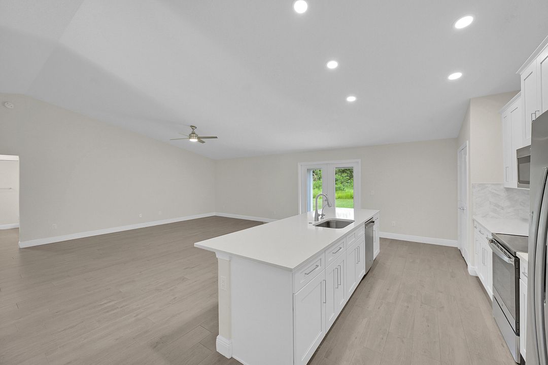 For Sale: $699,990 (4 beds, 2 baths, 2133 Square Feet)