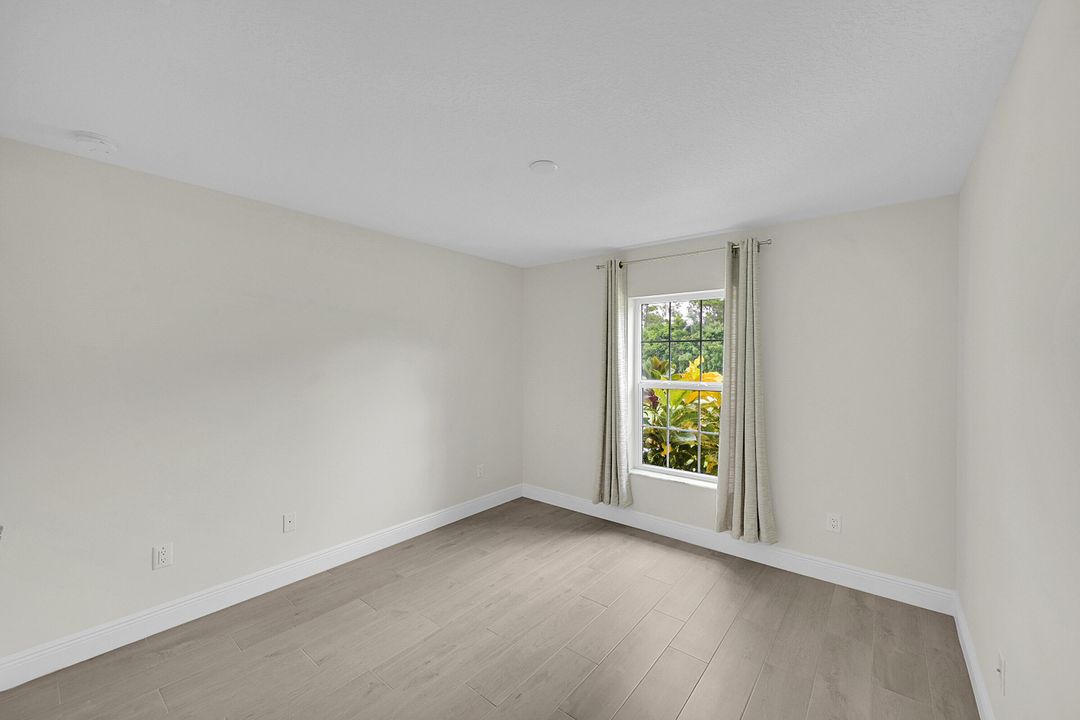 For Sale: $699,990 (4 beds, 2 baths, 2133 Square Feet)