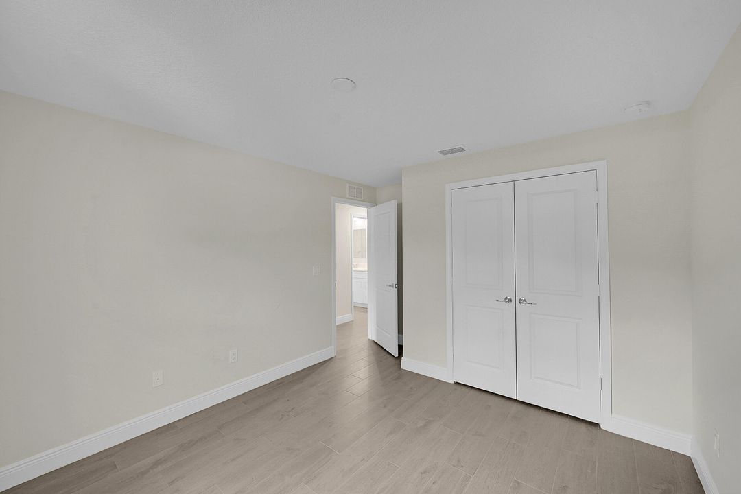 For Sale: $699,990 (4 beds, 2 baths, 2133 Square Feet)