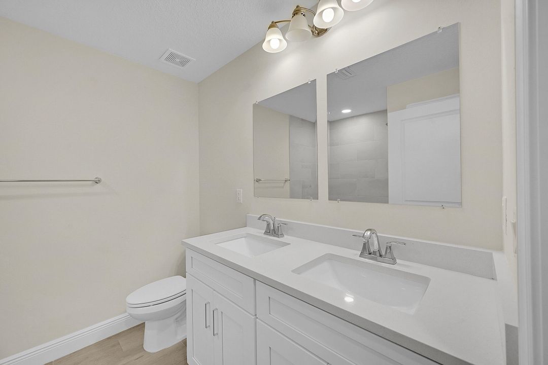 For Sale: $699,990 (4 beds, 2 baths, 2133 Square Feet)