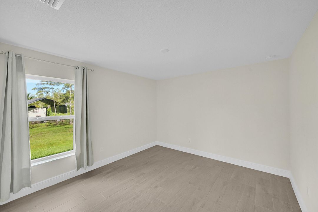 For Sale: $699,990 (4 beds, 2 baths, 2133 Square Feet)