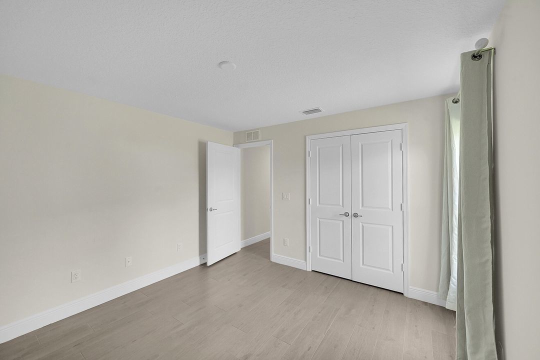 For Sale: $699,990 (4 beds, 2 baths, 2133 Square Feet)