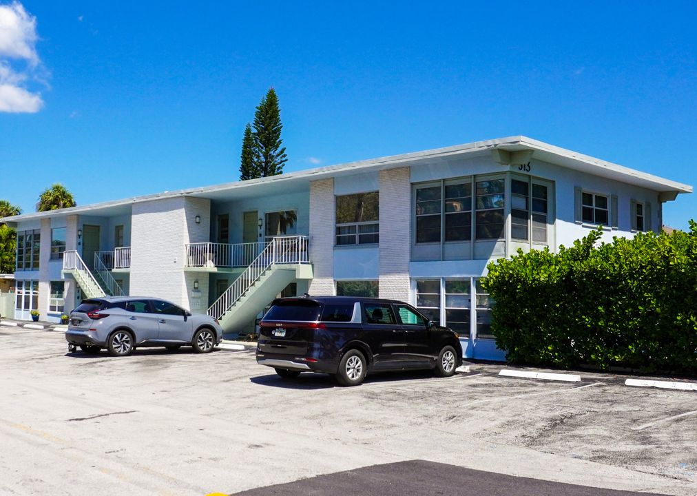 For Sale: $2,499,900 (0 beds, 0 baths, 5872 Square Feet)