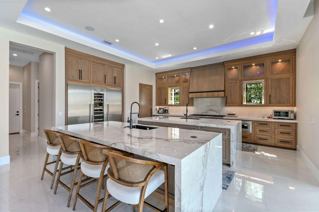 待售: $7,749,500 (5 贝兹, 7 浴室, 6424 平方英尺)