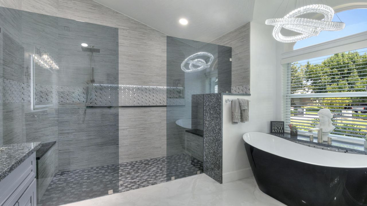 Activo con contrato: $660,000 (3 camas, 3 baños, 1742 Pies cuadrados)