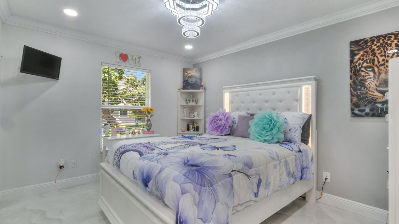 Activo con contrato: $660,000 (3 camas, 3 baños, 1742 Pies cuadrados)