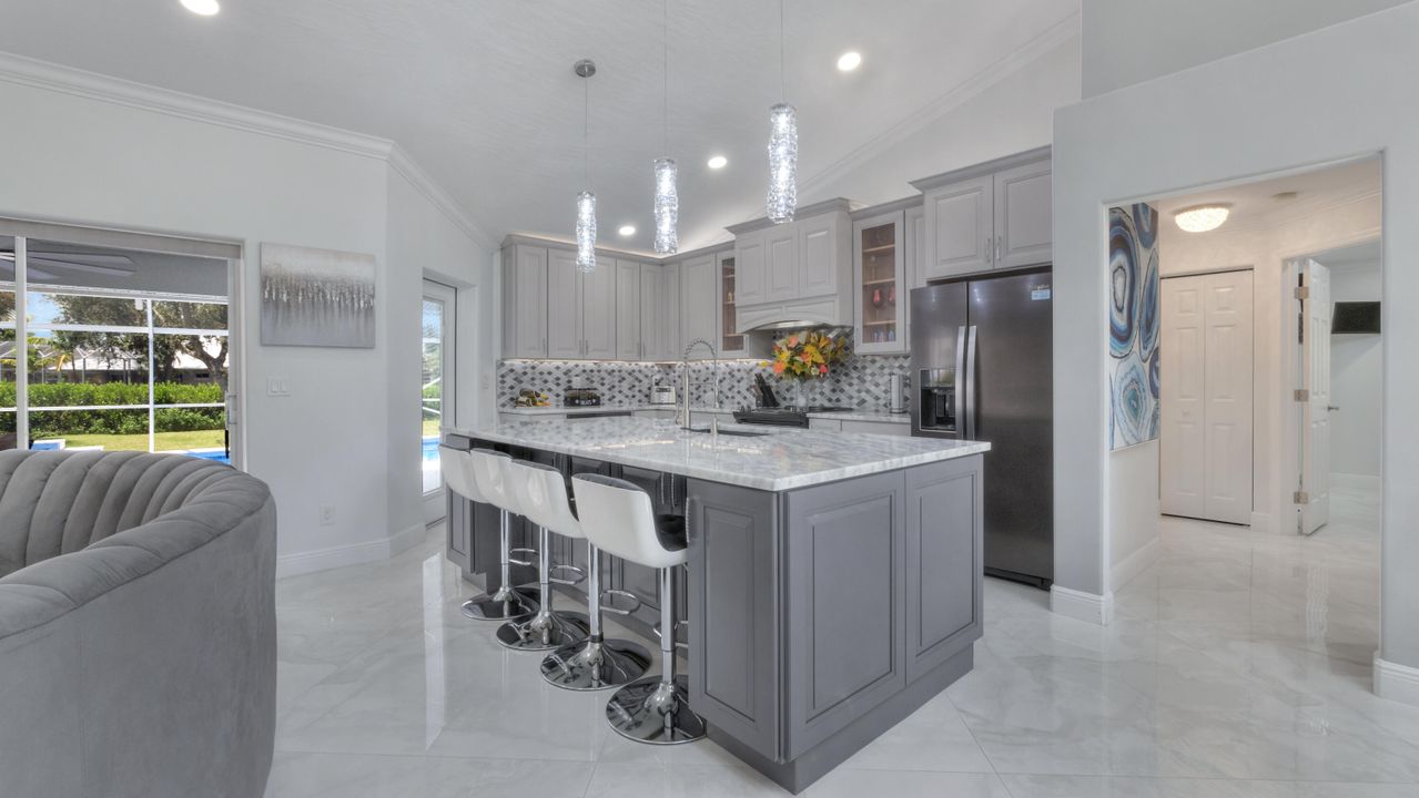 Activo con contrato: $660,000 (3 camas, 3 baños, 1742 Pies cuadrados)