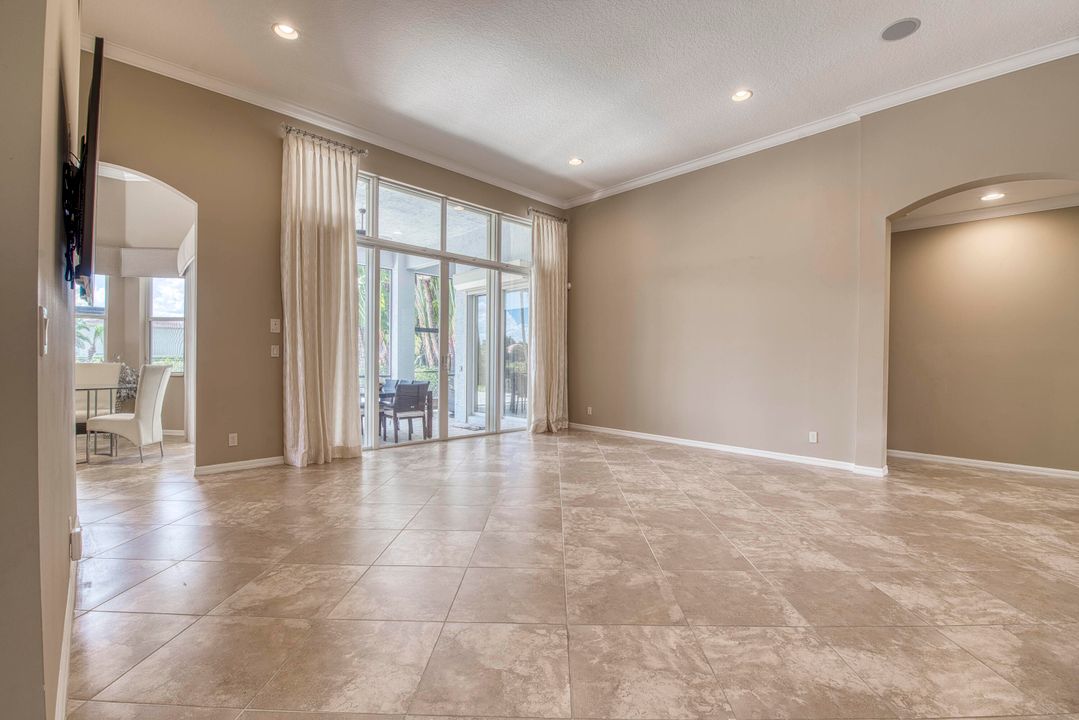 Active With Contract: $1,295,000 (4 beds, 2 baths, 2695 Square Feet)