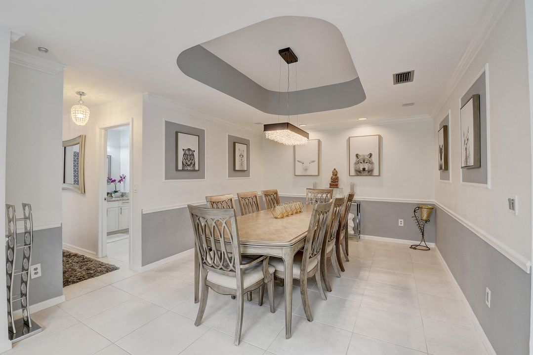 Active With Contract: $7,700 (3 beds, 3 baths, 2770 Square Feet)