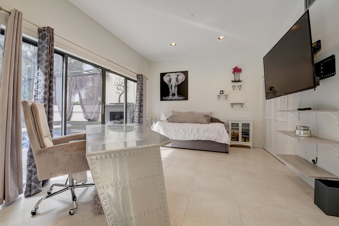 Active With Contract: $7,700 (3 beds, 3 baths, 2770 Square Feet)