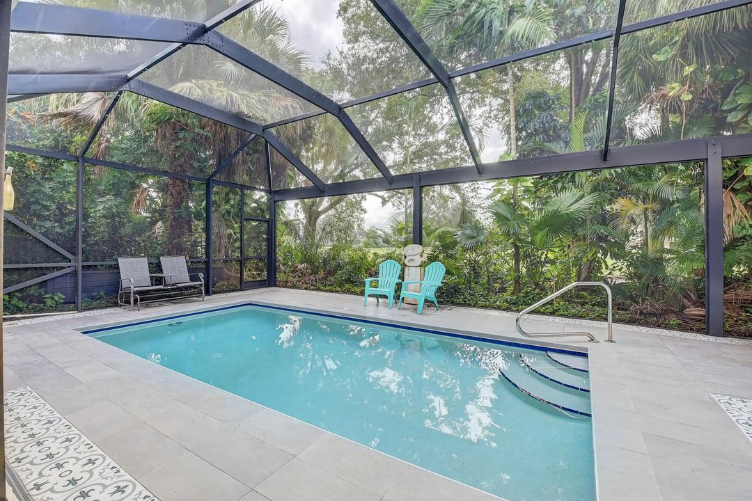 Active With Contract: $7,700 (3 beds, 3 baths, 2770 Square Feet)