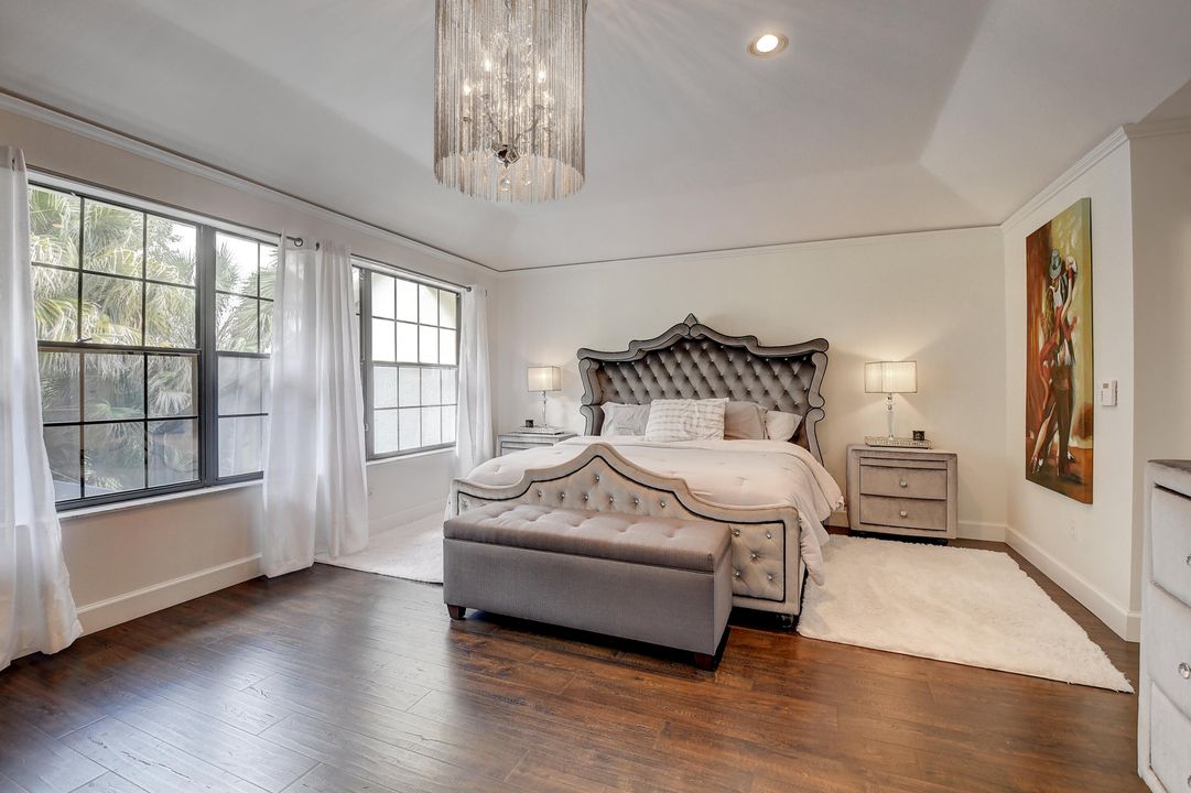 Active With Contract: $7,700 (3 beds, 3 baths, 2770 Square Feet)