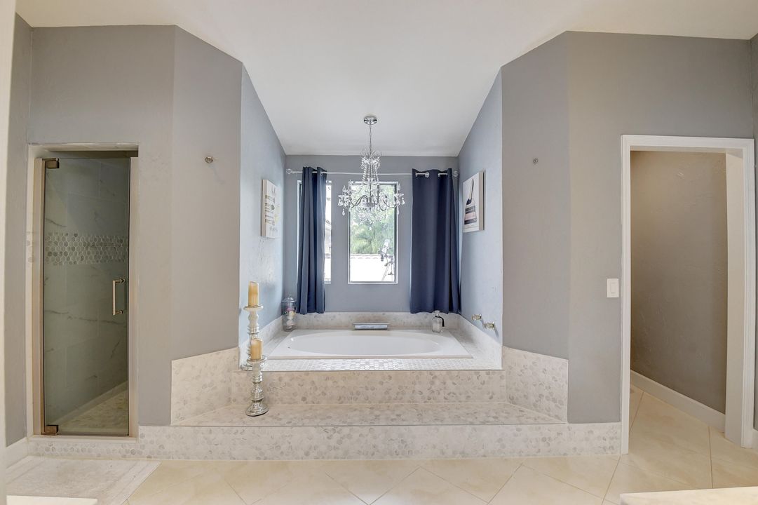 Active With Contract: $7,700 (3 beds, 3 baths, 2770 Square Feet)