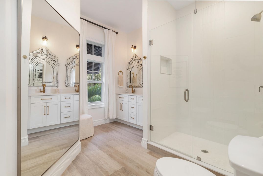 For Sale: $6,695,000 (5 beds, 4 baths, 3990 Square Feet)