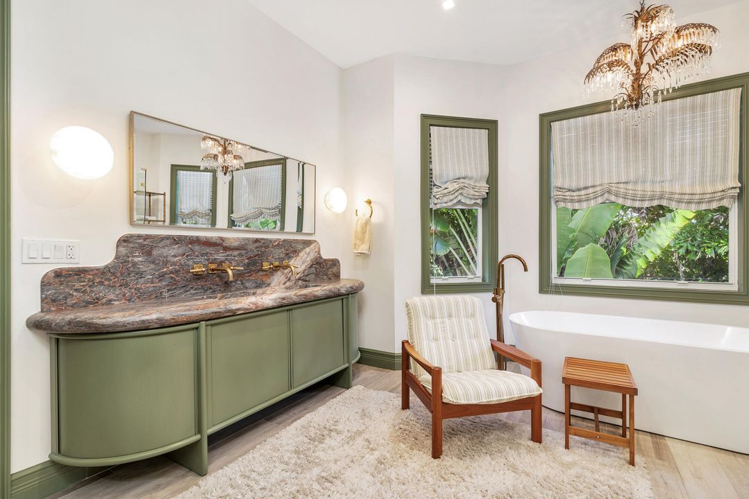 For Sale: $6,695,000 (5 beds, 4 baths, 3990 Square Feet)