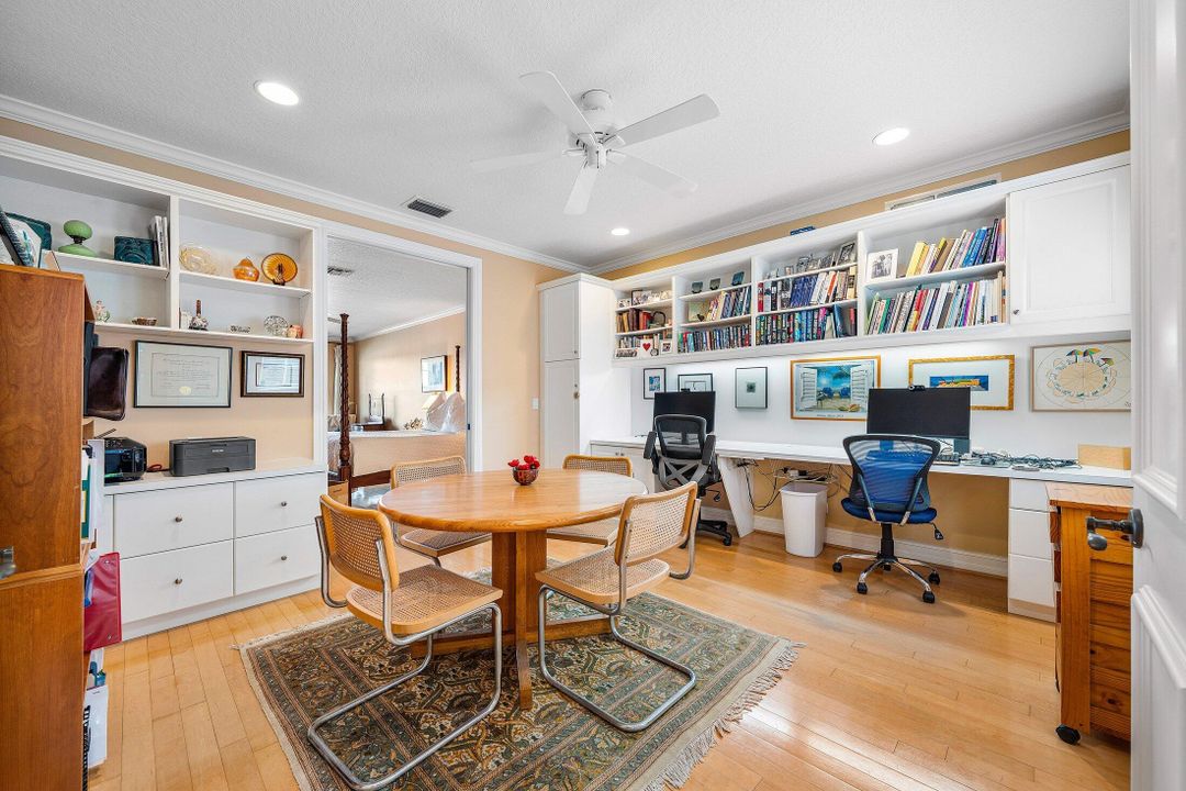 Под контрактом: $4,200,000 (4 спален, 3 ванн, 3166 Квадратных фут)