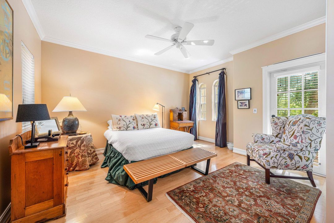 Под контрактом: $4,200,000 (4 спален, 3 ванн, 3166 Квадратных фут)