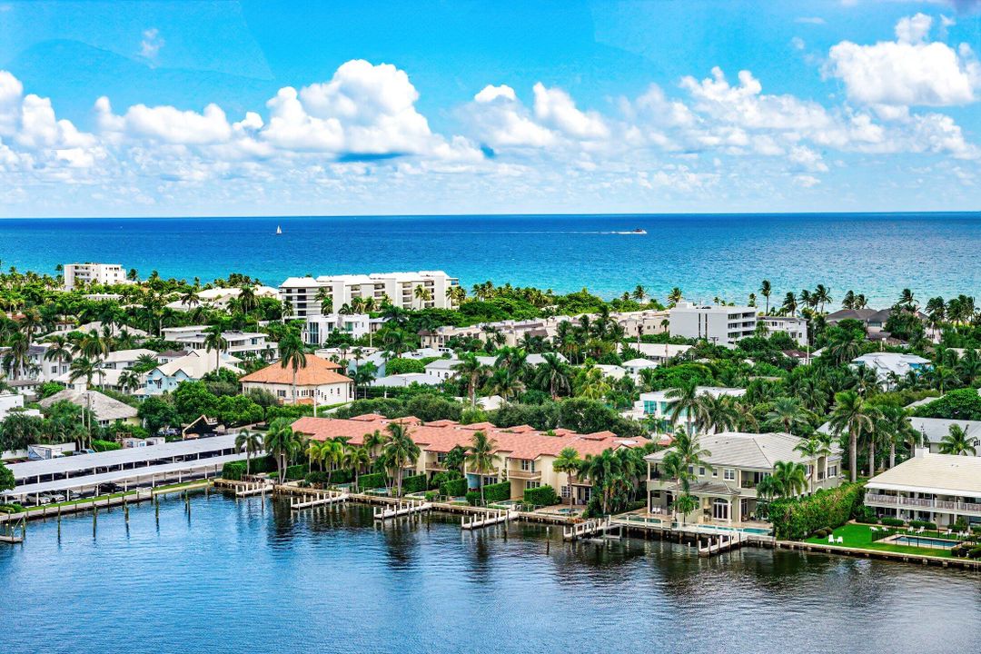 Под контрактом: $4,200,000 (4 спален, 3 ванн, 3166 Квадратных фут)