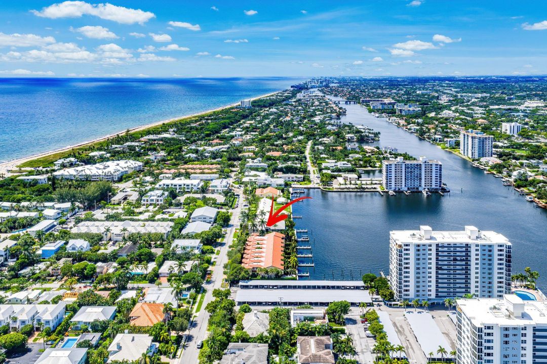 Под контрактом: $4,200,000 (4 спален, 3 ванн, 3166 Квадратных фут)