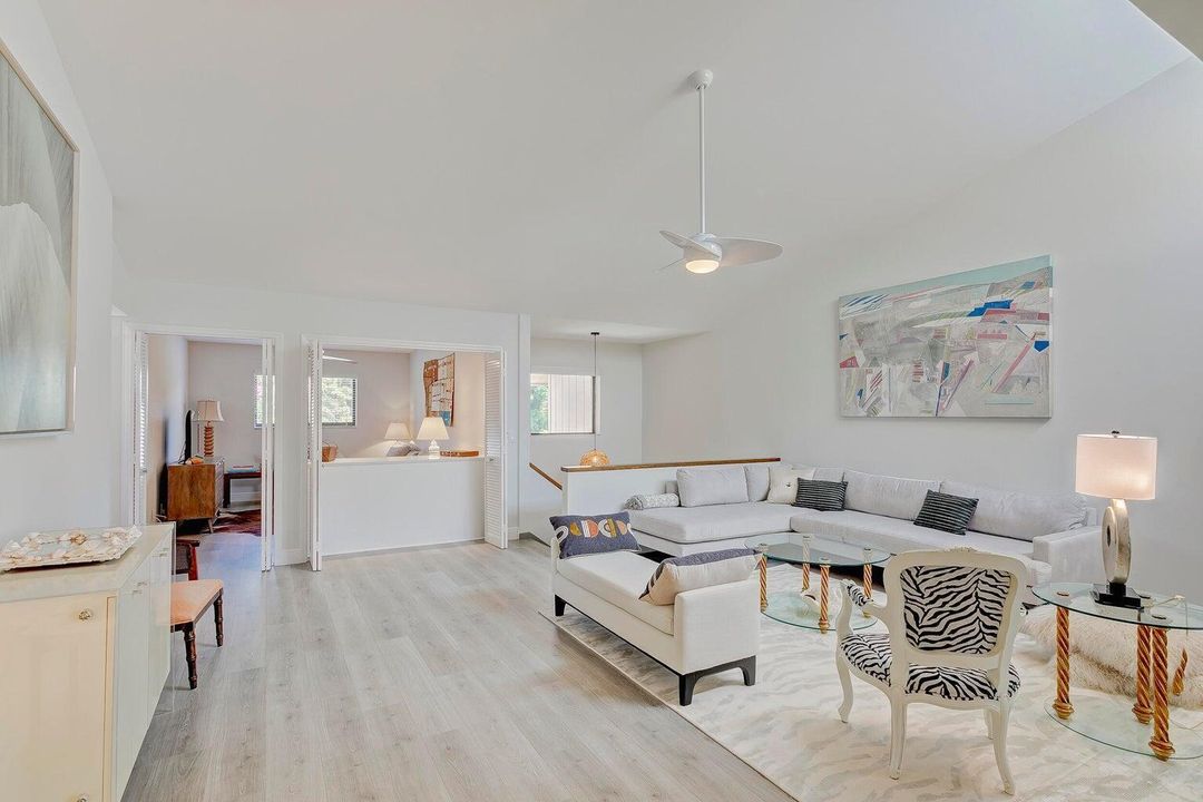 На продажу: $639,000 (2 спален, 2 ванн, 1818 Квадратных фут)