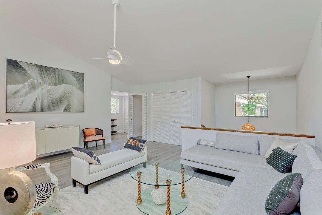 На продажу: $639,000 (2 спален, 2 ванн, 1818 Квадратных фут)