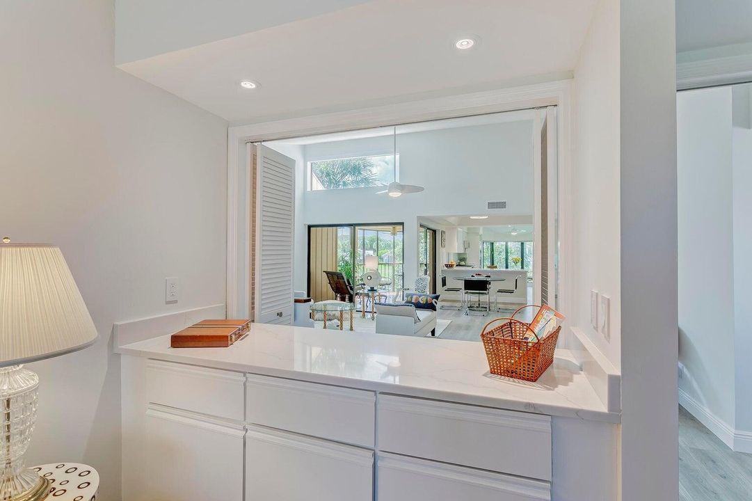 На продажу: $639,000 (2 спален, 2 ванн, 1818 Квадратных фут)