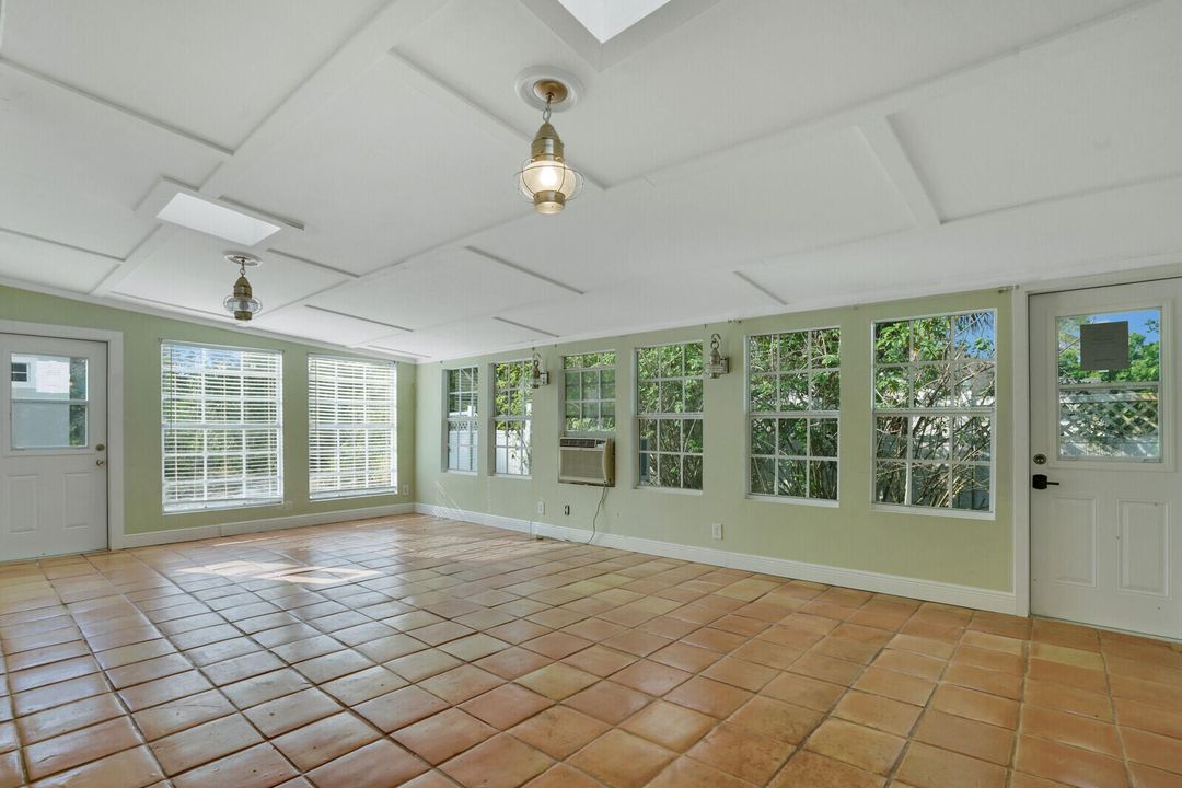 待售: $535,000 (3 贝兹, 2 浴室, 2143 平方英尺)