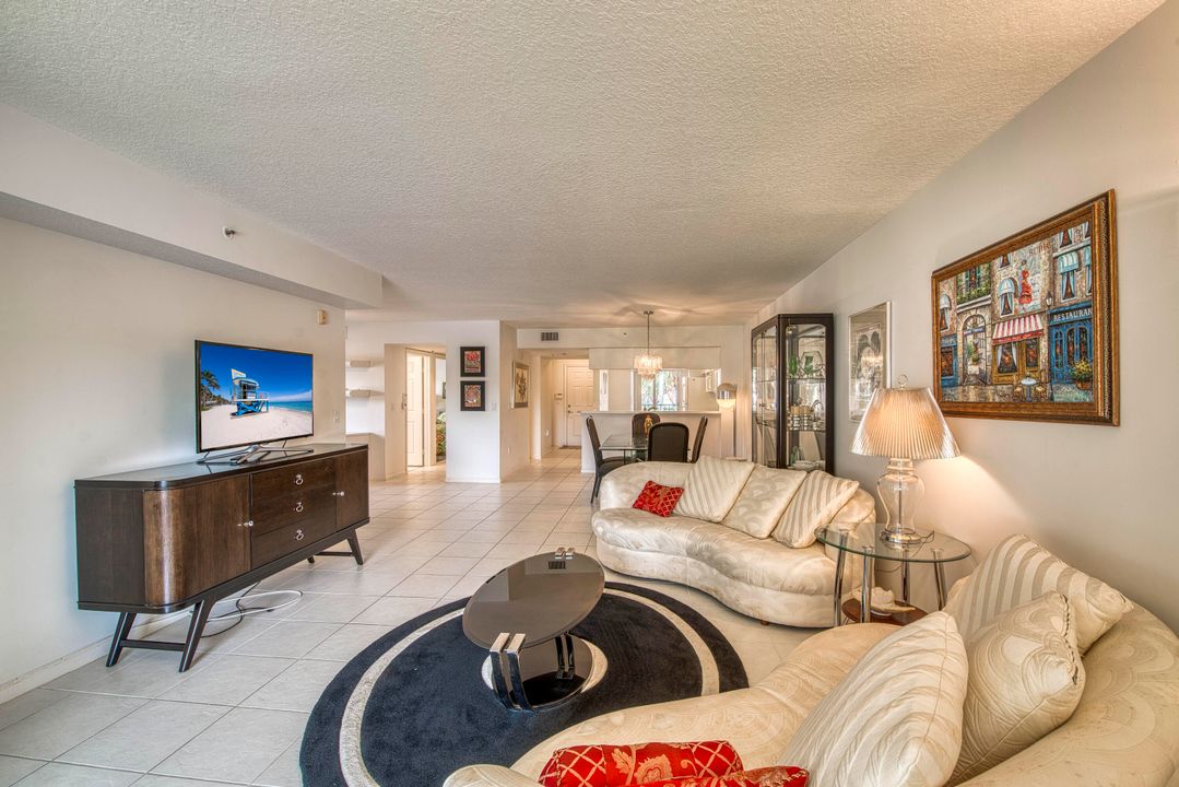 Active With Contract: $3,900 (3 beds, 2 baths, 1500 Square Feet)