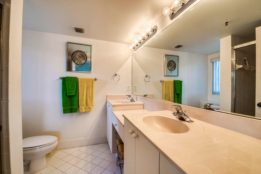Active With Contract: $3,900 (3 beds, 2 baths, 1500 Square Feet)