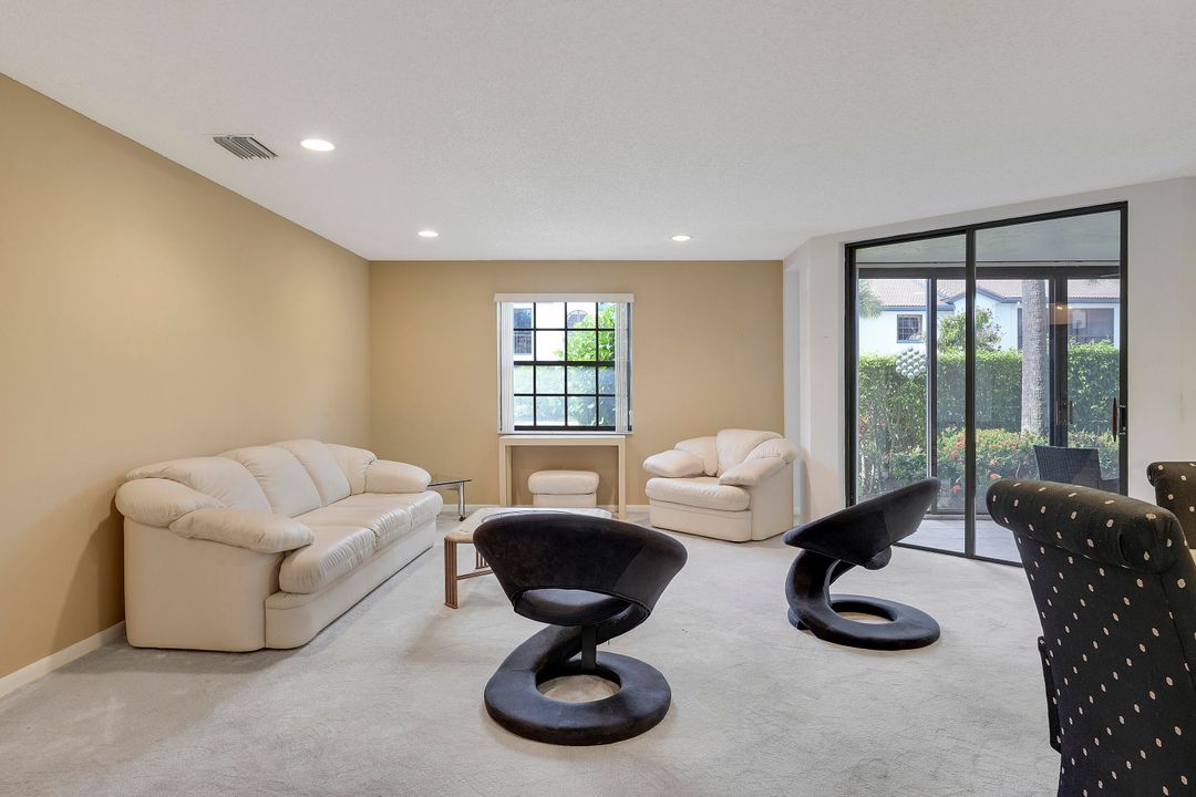 For Sale: $204,999 (3 beds, 2 baths, 1578 Square Feet)