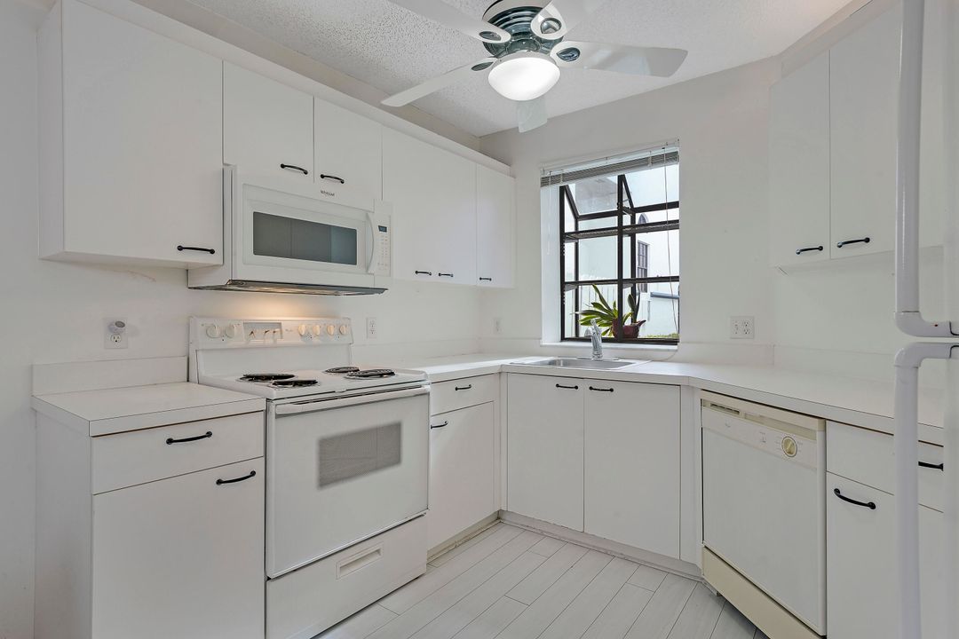 For Sale: $204,999 (3 beds, 2 baths, 1578 Square Feet)